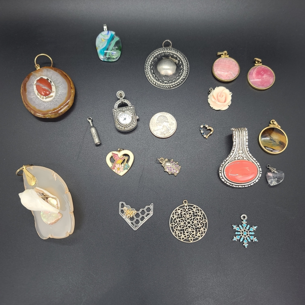 Pendant Bundle 17 Pieces.